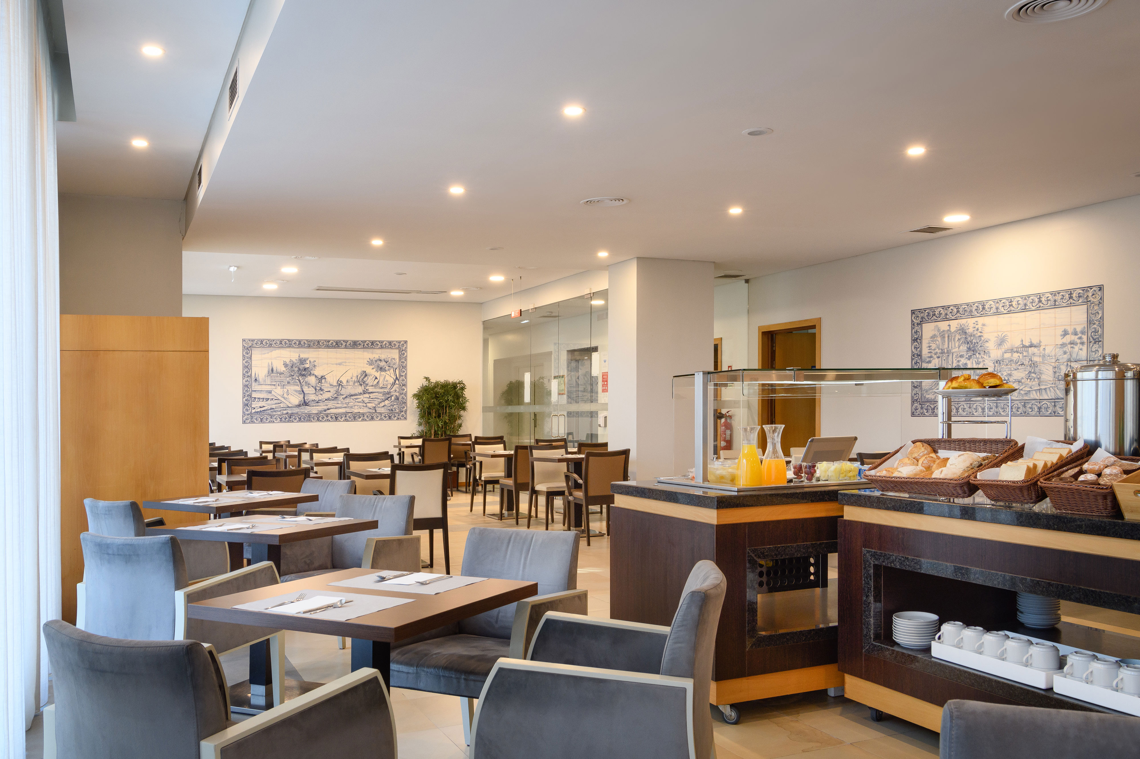 Tryp by Wyndham Porto Centro Hotel