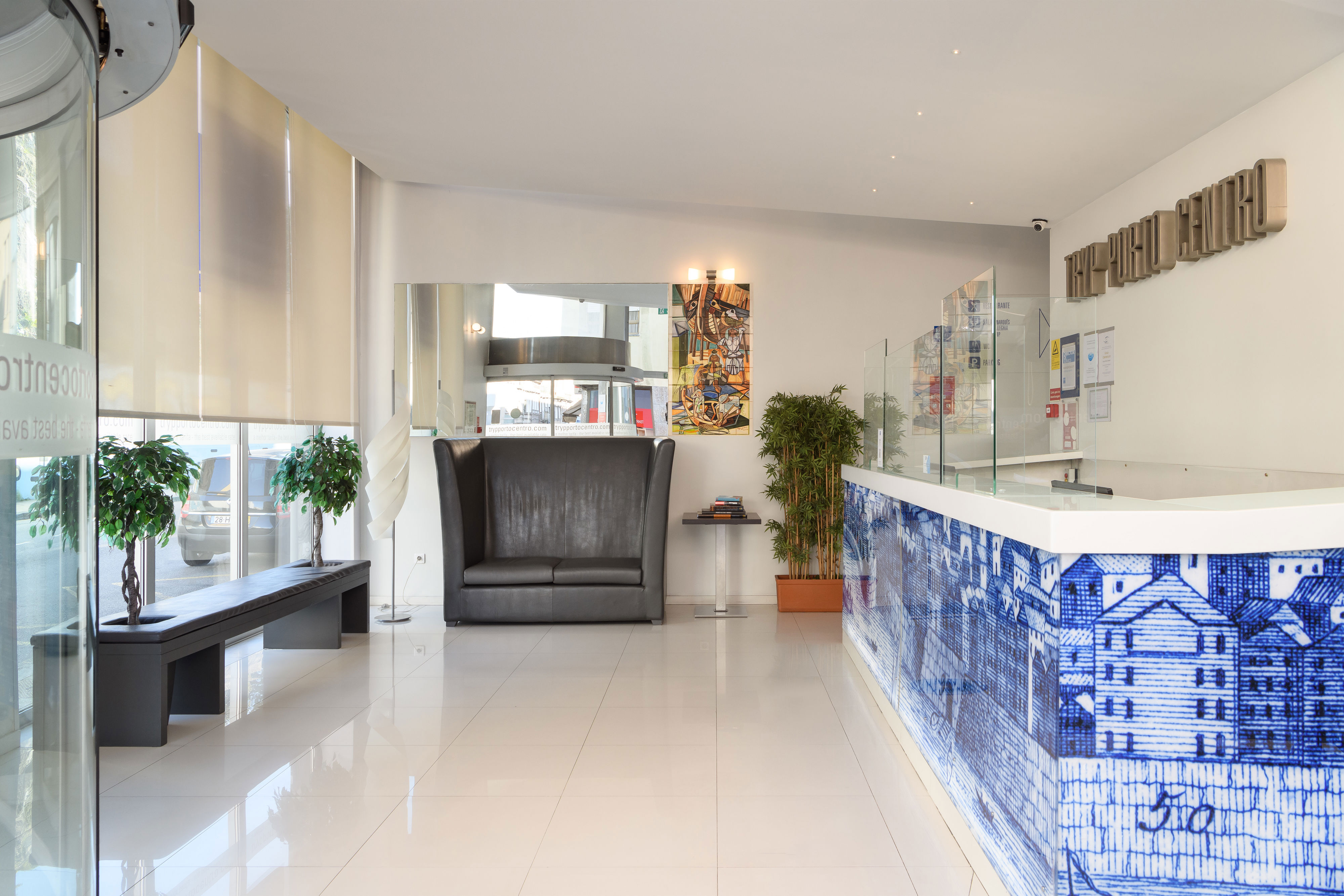 Tryp by Wyndham Porto Centro Hotel