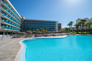 Roquetas el Palmeral by P&V