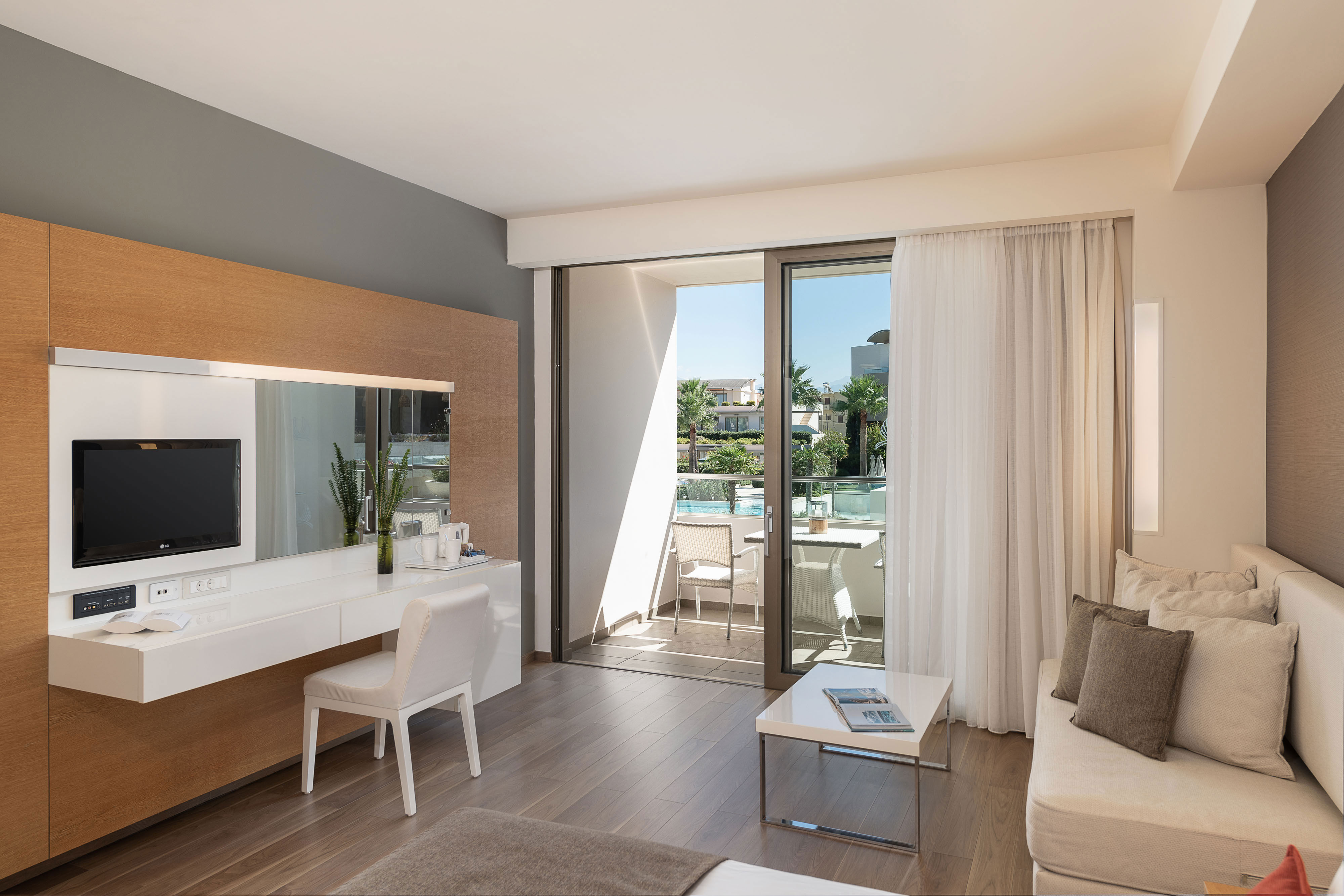 Fly & Go Avra Imperial Hotel