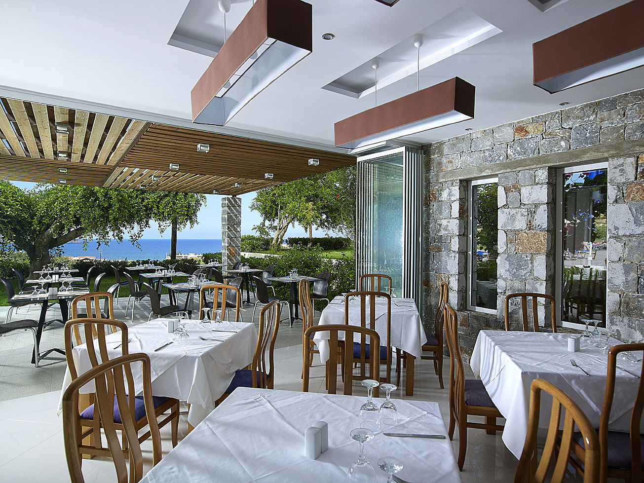 Fly & Go Eleftheria Hotel