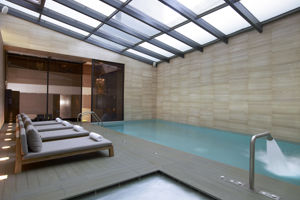 The Met Hotel