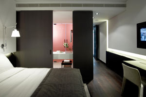 The Met Hotel