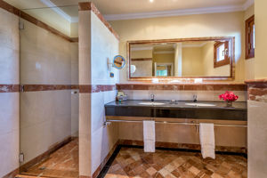 Casa León Royal Retreat