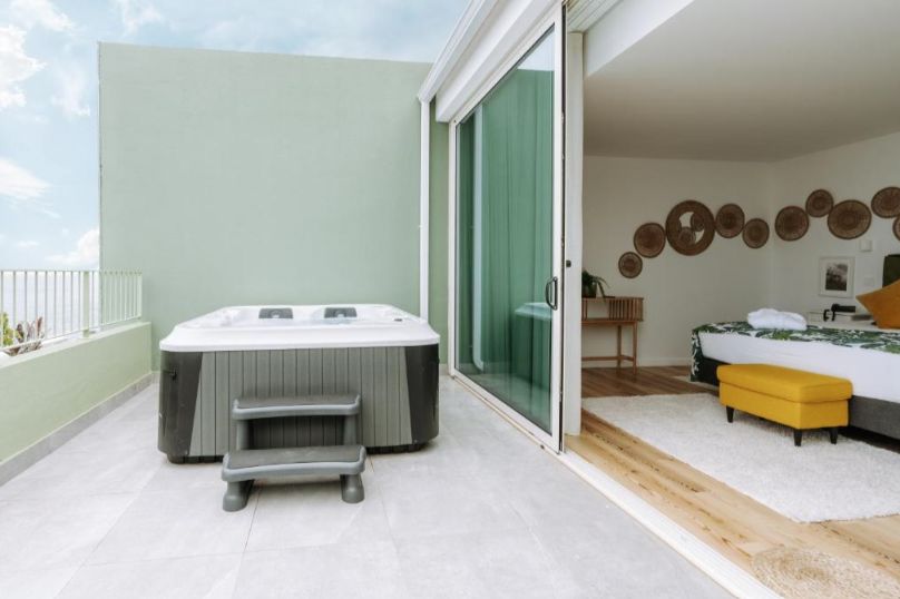 Euro Moniz Hotel