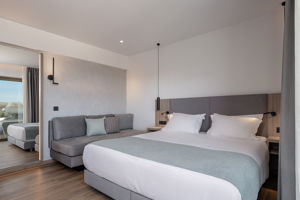 Woonvoorbeeld superiorkamer met zeezicht