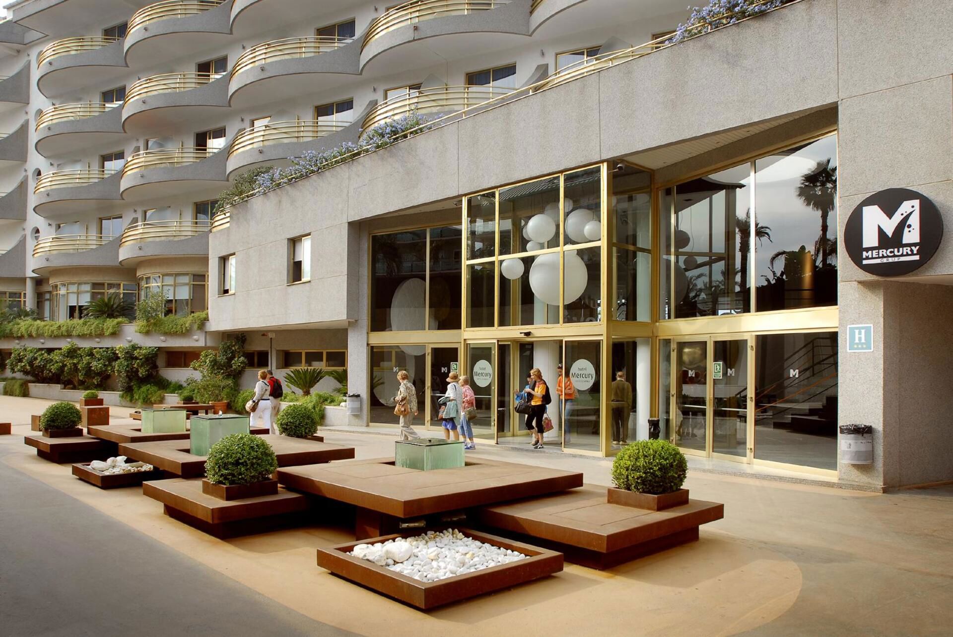 Fly & Go Hotel Mercury by Alegria