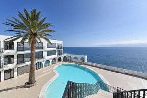 Seaside Suites