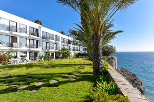 Seaside Suites
