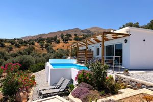 Vrachos Nature Lodges
