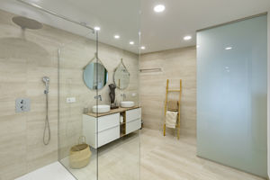Aquarius Apartments