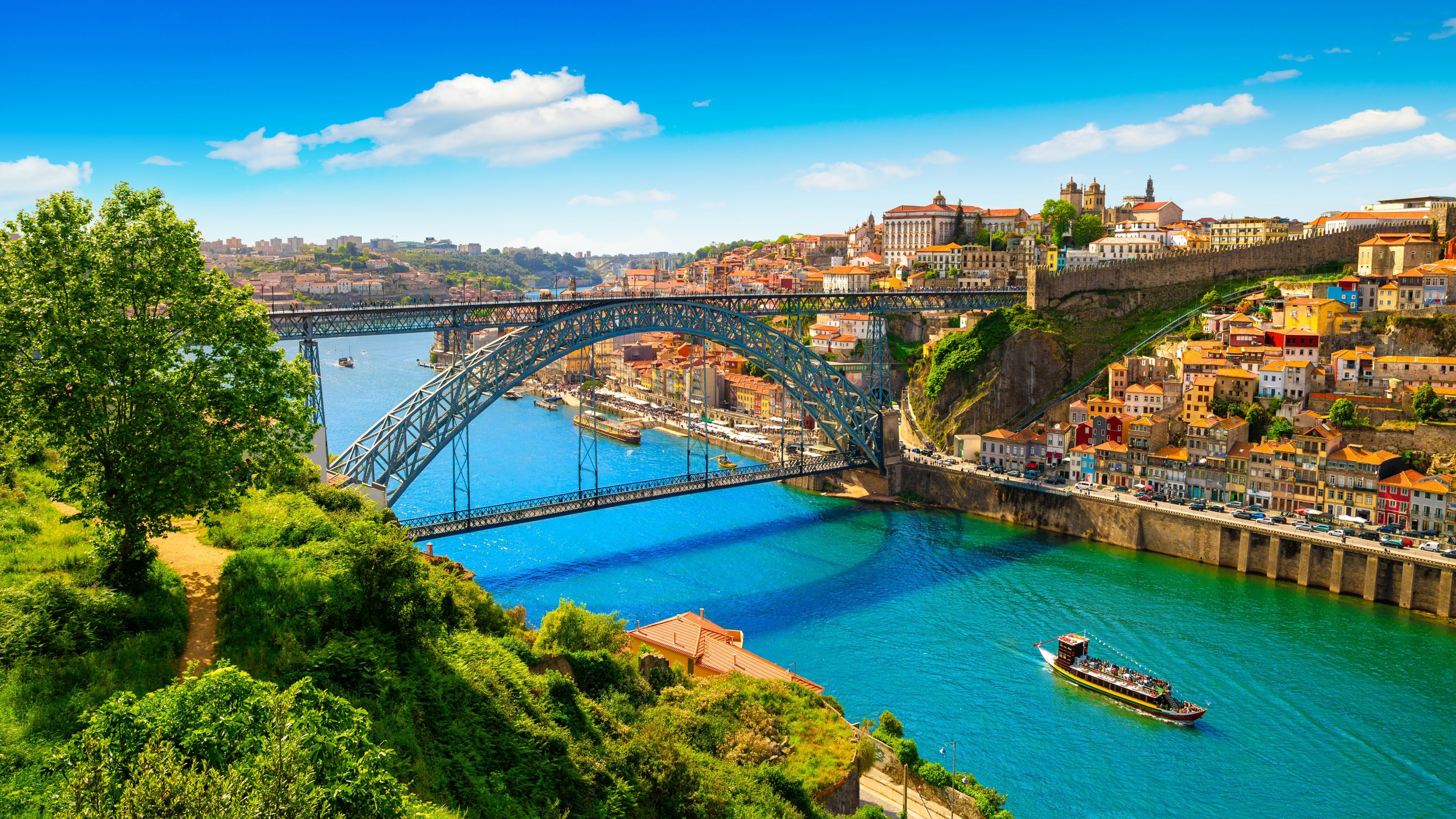 Fly & Drive Landmarks of Portugal 4*