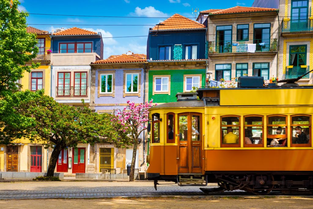 Fly & Drive Landmarks of Portugal 4*