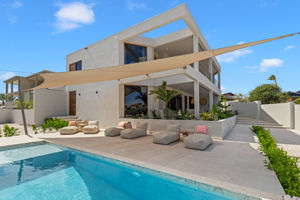 NOMÉ Suites & Villa