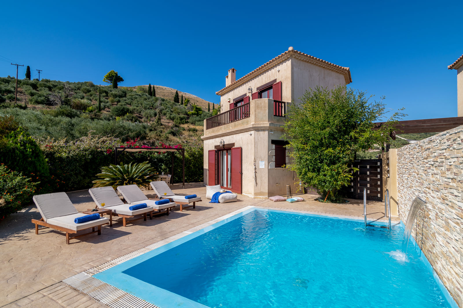 Amorosa Villas