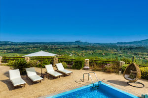 Amorosa Villas