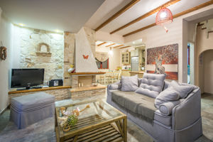 Amorosa Villas