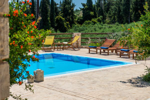 Amorosa Villas