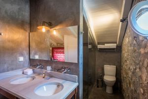 North Point Rooms