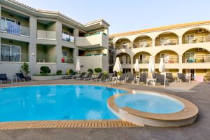 White Olive Premium Hotel