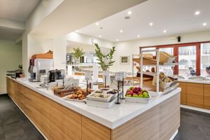 White Olive Premium Hotel