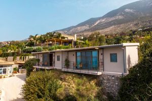 Lorraine's Boutique Suites