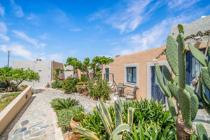 Golden Bay Apartments