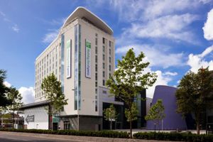 Holiday Inn Express Hull City Centre - incl. voetbalticket