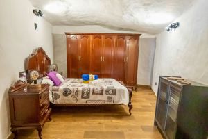 Woonvoorbeeld 3-kamerbungalow Cave House