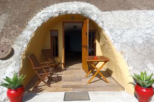 Woonvoorbeeld 3-kamerbungalow Cave House