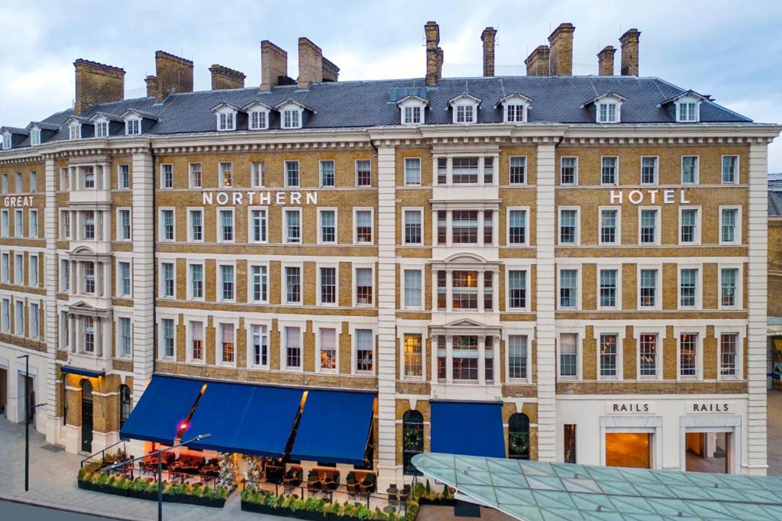 Kaya Great Northern Hotel - incl. voetbalticket