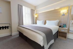 Holiday Inn Kensington High Street - incl. voetbalticket
