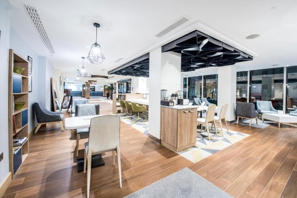 Holiday Inn Kensington High Street - incl. voetbalticket