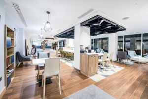 Holiday Inn Kensington High Street - incl. voetbalticket