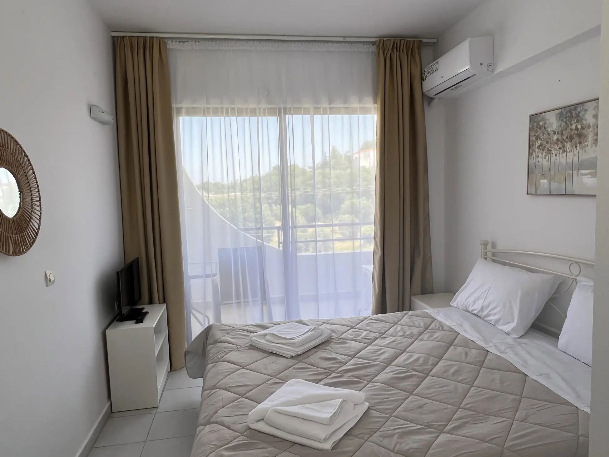 Fly & Go Explore Ivory Hotel