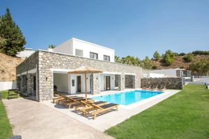 Terra Pietra Villas & Suites