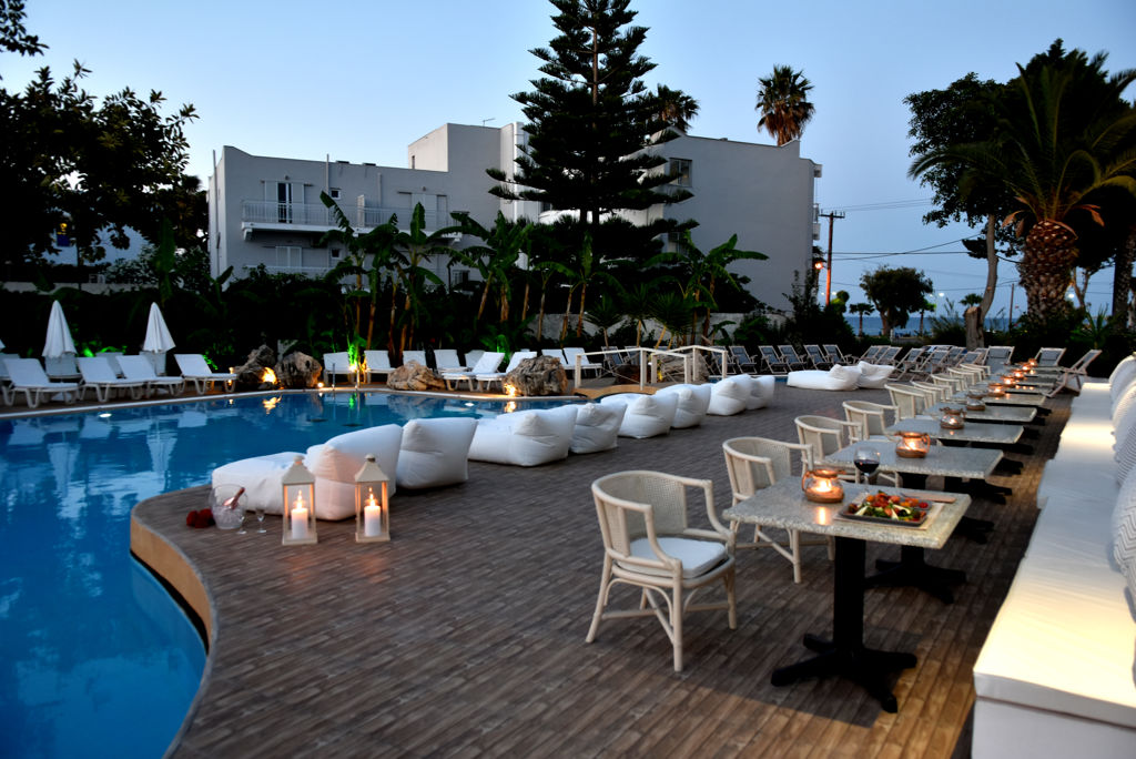 Palm Beach Hotel