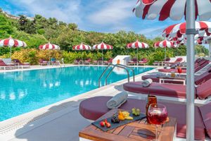 Ammon Zeus Luxury Beach