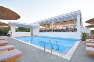 Evita Mare Hotel