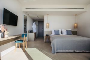 Este Elegant Suites & Villas