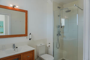 Woonvoorbeeld appartement met zwembadzicht