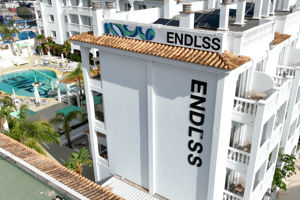 ENDLSS Beach & Discohotel