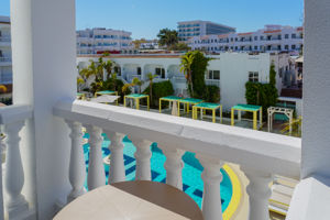 ENDLSS Beach & Discohotel