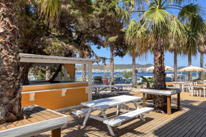 ENDLSS Beach & Discohotel