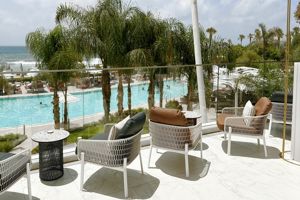Utopia Pool Bar