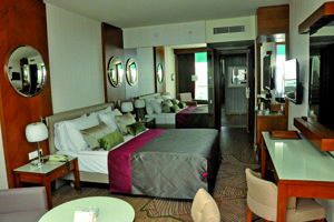 Side Star Elegance