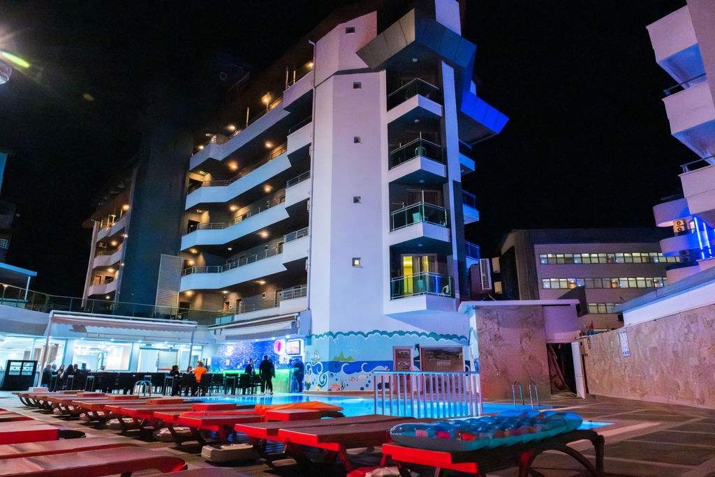 Acar Hotel