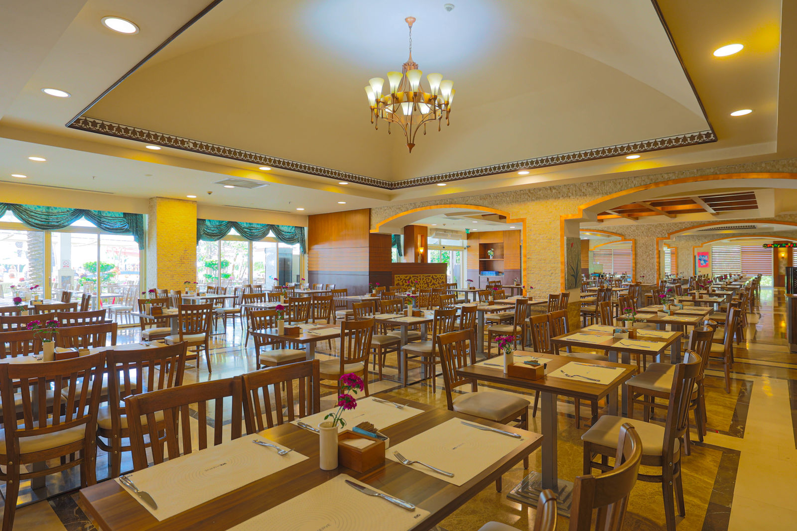 Crystal Family Resort