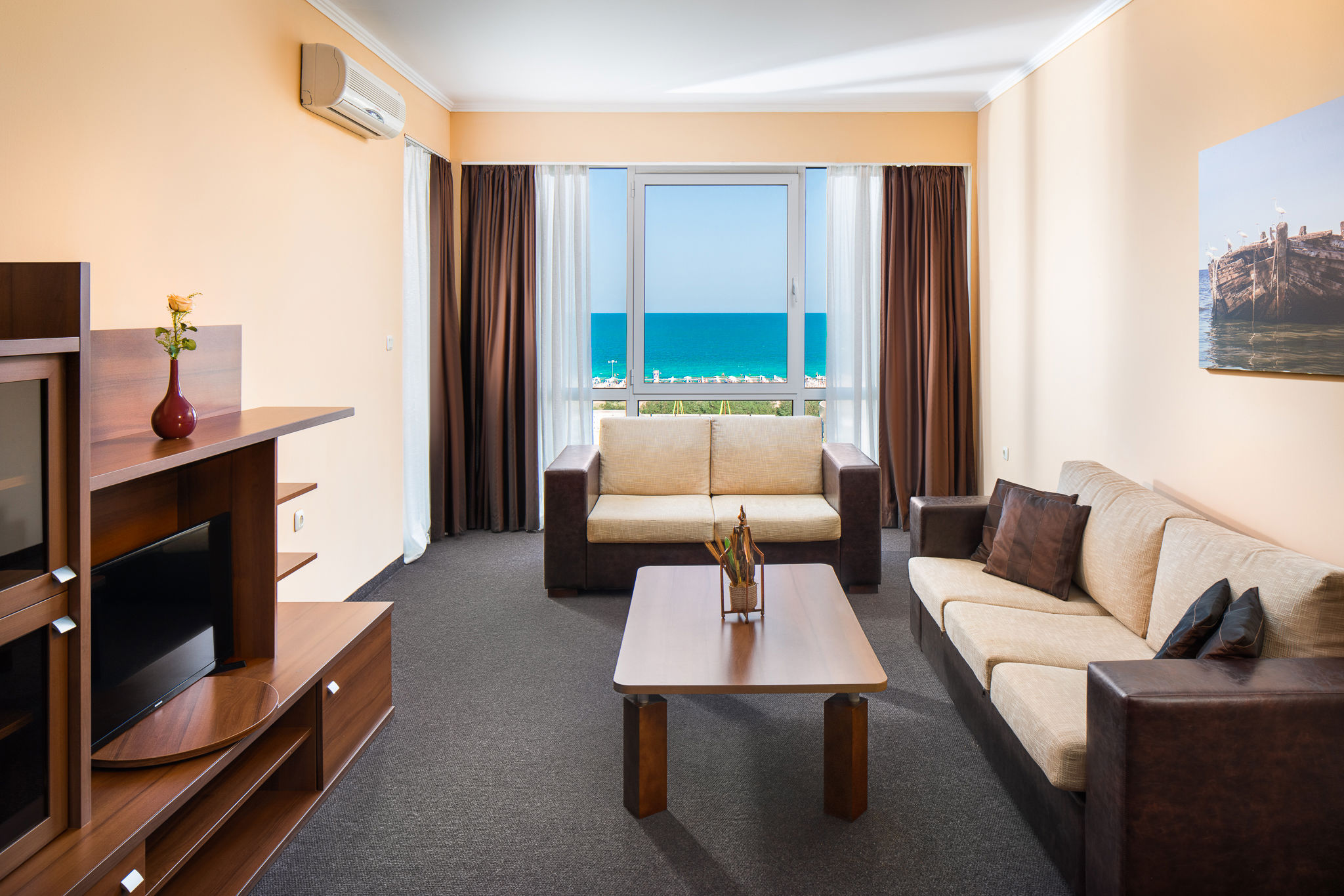 Alba Hotel