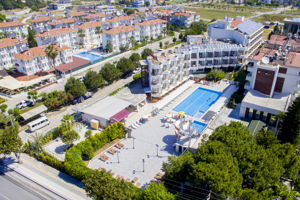 Side Resort Annex